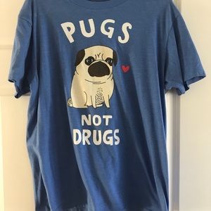 Gemma Correll Pugs not Drugs tee